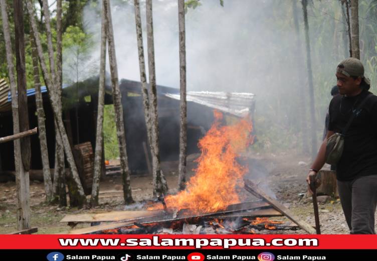 Polisi Musnahkan Tenda Dan Tameng, Sita Banyak Sajam Di Lokasi Perang Kwamki Narama