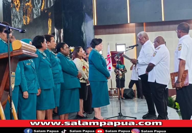 Bupati Mimika Lantik 50 Pengurus TP-PKK Dan Dekranasda Masa Bakti 2025–2030