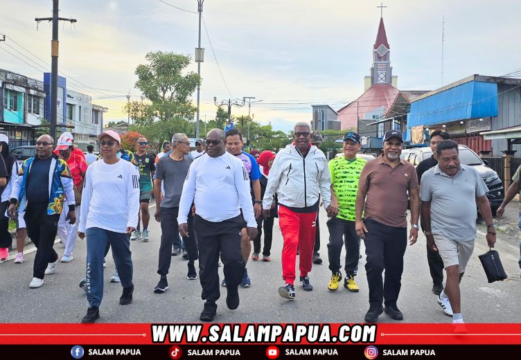 Gubernur Dan Wagub Papua Tengah Bersama Bupati Mimika Berolahraga Dan Ramaikan Car Free Day Di Timika