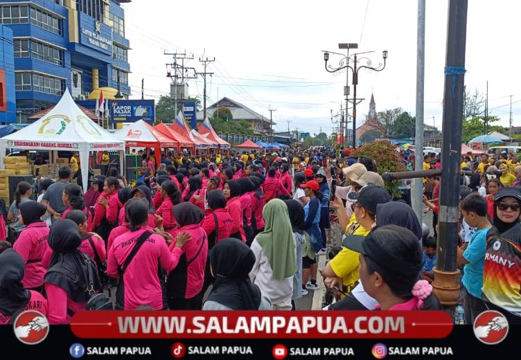 Warga Mimika Antusias Ikuti Car Free Day Dan Olahraga Bersama Jelang HUT Ke-80 Bhayangkara