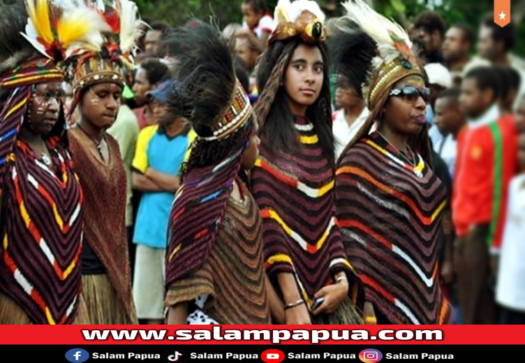 5 Pakaian Adat Papua Yang Menarik