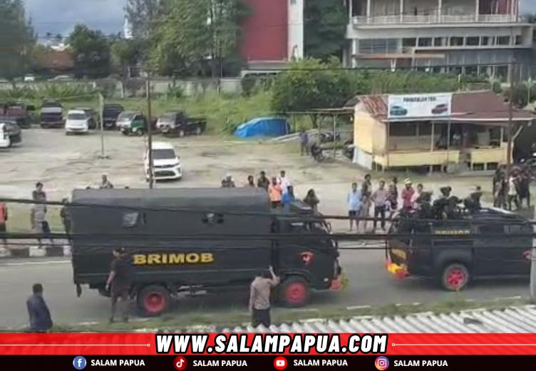 Massa Pendukung Mantan Anggota DPRK Puncak Ricuh Di Timika