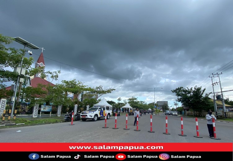 Dishub Dan Satlantas Polres Mimika Lakukan Penjagaan Di Semua Gereja Saat Jumat Agung Dan Paskah