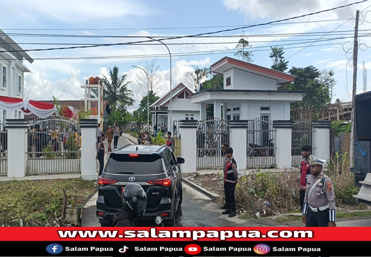 Puluhan Personel Polres Amankan Pencabutan Nomor Urut Paslon Di KPU Mimika