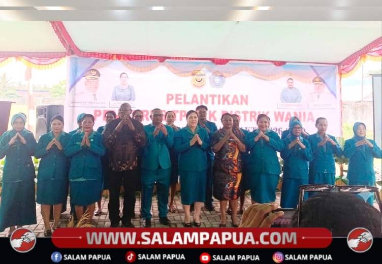 Resmi Dilantik, TP PKK Distrik Wania Diminta Jadi Garda Terdepan Kesejahteraan Keluarga