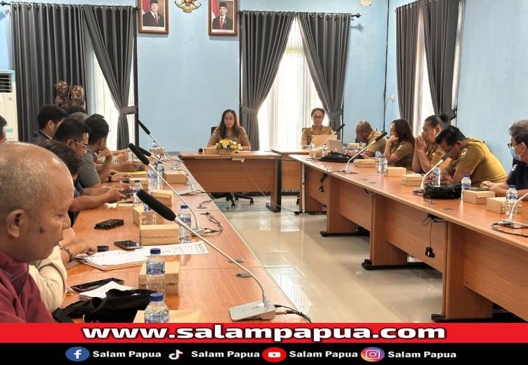 Jelang Nataru, Disperindag Mimika Gandeng Distributor Gelar Pasar Murah Di Eme Neme Yauware