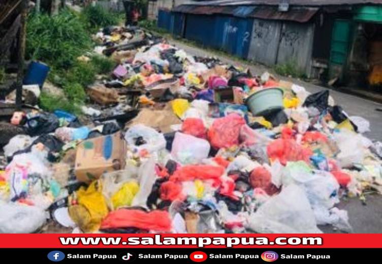 Miris, Sampah Meluber Ke Badan Hingga Median Jalan Di Ahmad Yani Dan Yos Sudarso Timika