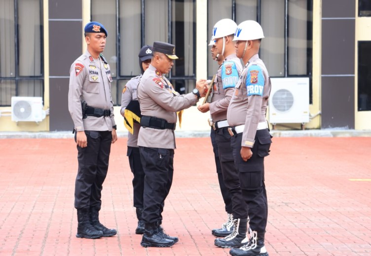 DUA PUCUK SENJATA HILANG, SATU ANGGOTA POLDA PAPUA DIBERHENTIKAN DENGAN TIDAK HORMAT