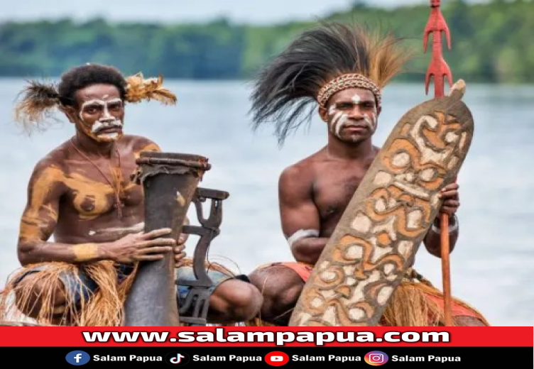 Pria Suku Asmat (SuperAPP.Id)