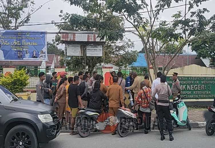Siswa SMKN 1 Kuala Kencana Dan SMKN Kesehatan Mimika Saling Serang Gunakan Batu