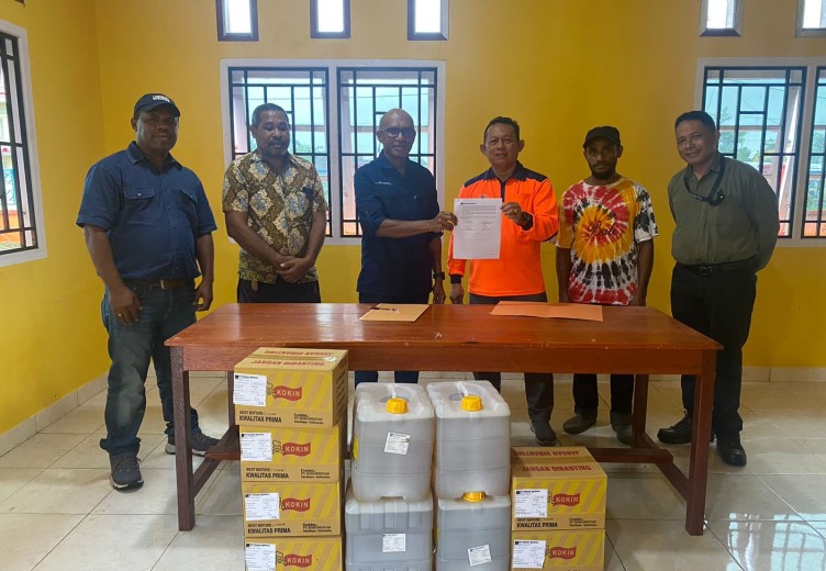 PT Freeport Indonesia Bantu Bahan Makanan Untuk Korban Banjir Dan Longsor Di Tembagapura