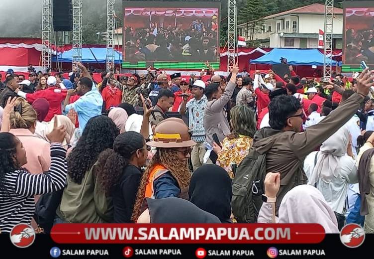 Keluarga Besar PT Freeport Indonesia seka bersama usai Upacara HUT RI ke-81 di Sport Hall Tembagapura, Mimika, Senin (17/8/2026)(Salampapua.com/Sianturi)