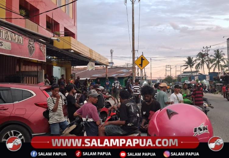 Hasil Dulangan Tak Dibeli, Pendulang Emas Palang Jalan Ahmad Yani Timika