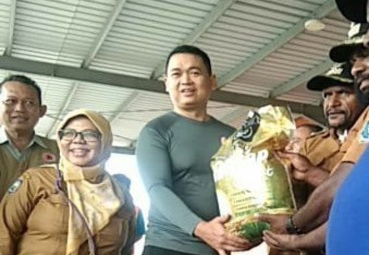 Pemkab Mimika Merespon Cepat Dan Bantu Warga 3 Kampung Terdampak Longsor Di Tembagapura