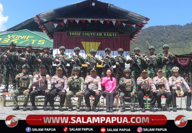Tembus Batas Wilayah, 12 Personel Polsek Ilu Raih Penghargaan Dari Kapolda Papua Tengah