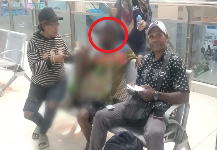 Dinsos Mimika Jemput Seorang Lansia Warga Timika Yang Tersesat Di Ambon