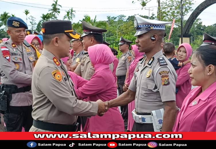 53 Personel Polres Mimika Naik Pangkat, Kapolres: Polisi Harus Tetap Humanis Hadapi Masyarakat
