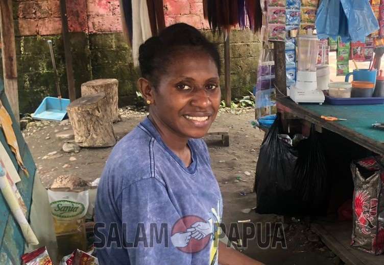 Feby Way, Pelaku UMKM Mimika Mengaku Bersyukur Selalu Mendapat Dukungan Pemerintah
