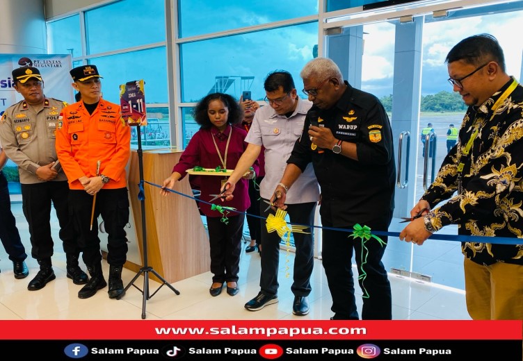 Wakil Bupati Mimika Launching Penerbangan Perdana TransNusa Timika-Sorong-Ambon