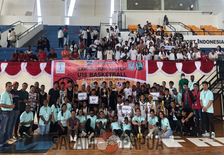SMP YPJ Kuala Kencana Tumbangkan SMP Shining Star Dalam Laga Final Lomba Ekshibisi Basketball U-15 Di Mimika