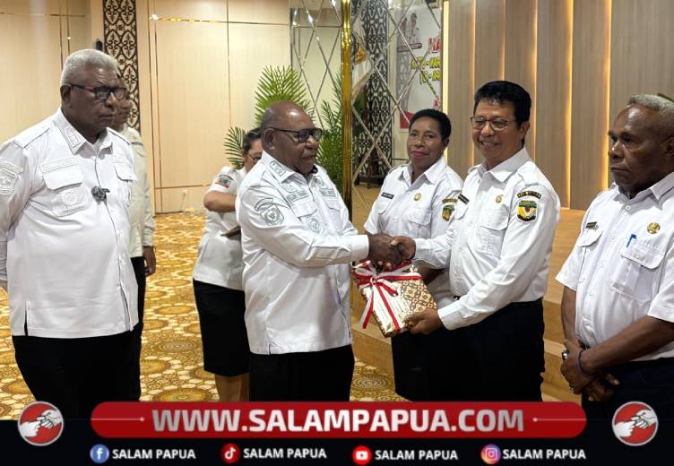 Evaluasi Terpanjang Se-Papua Tengah, Pemkab Mimika Serahkan DPA