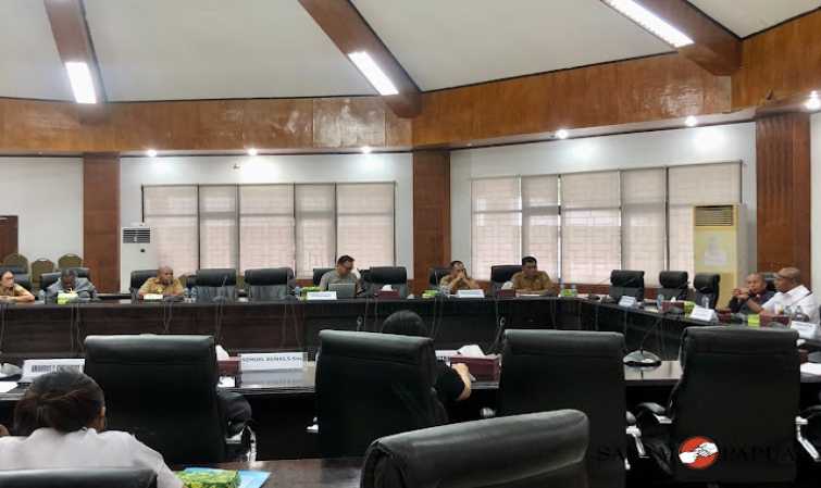 PENYALURAN MINYAK TANAH TIDAK MERATA, DPRD MIMIKA GELAR RDP