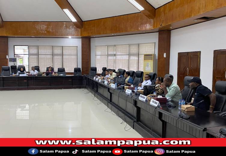Komisi IV DPRK Mimika Minta BPBJ Evaluasi Kontraktor Luar Daerah