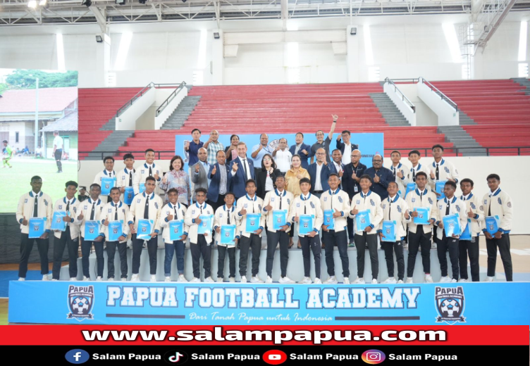 PFA PTFI Meluluskan 24 Pesepakbola Muda Angkatan Pertama
