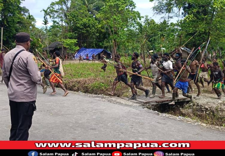 Perang Panah Dua Kelompok Di Kwamki Narama, Satu Orang Tewas