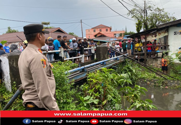 Seorang Anak Hanyut Di Kali Jalan Pendidikan Timika