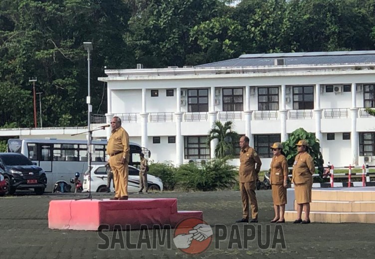 Bupati Mimika: Saya Akan Geser PNS Yang Bekerja Tidak Sesuai Aturan