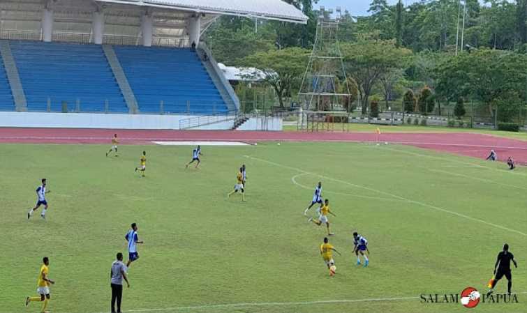 PAPUA FOOTBALL ACADEMY TUMBANGKAN SSB TIMIKA PUTRA DALAM LAGA UJI-TANDING