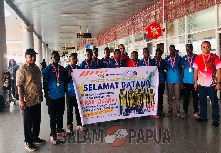 TIM VOLI PUTRA SATP RAIH JUARA 1 PADA KEJUARAAN OLAHRAGA ANTAR PELAJAR SE-PAPUA TENGAH 2023