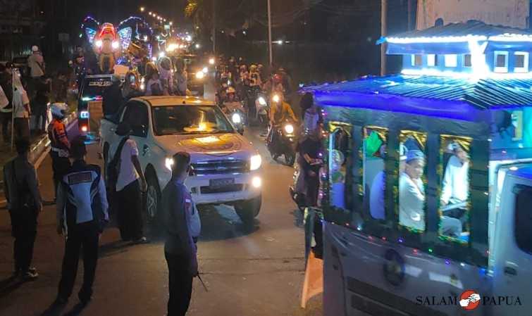 GEMA TAKBIR BERKUMANDANG DI TIMIKA DIMERIAHKAN PAWAI MOBIL HIAS