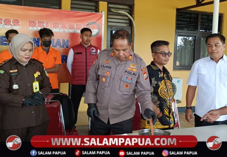 Polres Mimika Musnahkan 155,6604 Gram Sabu Dari Dua Pengedar