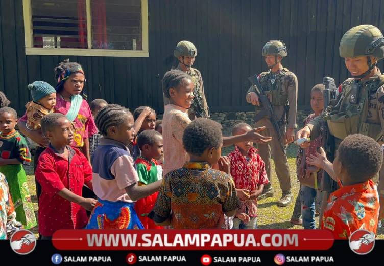 Dari Pos Kulirik Ke Gereja Dondobaga, Personel Damai Cartenz Sapa Anak-Anak Sekolah Minggu