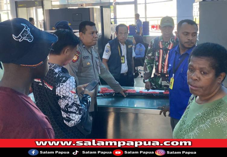 Hendak Terbang Ke Enarotali, Penumpang Bawa Anak Panah Diamankan Polisi