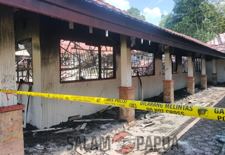 Asrama Putra SD Sentra Pendidikan Timika Terbakar