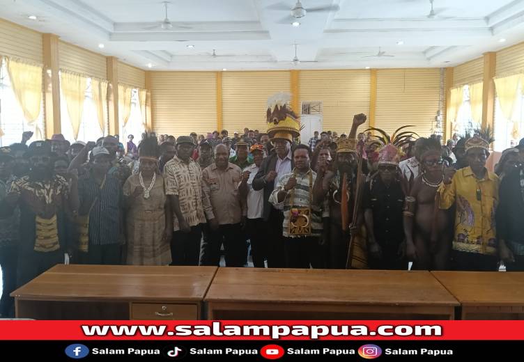 Struktur Adat Meepago Diperkuat, Delapan Kepala Suku Kabupaten Resmi Dilantik