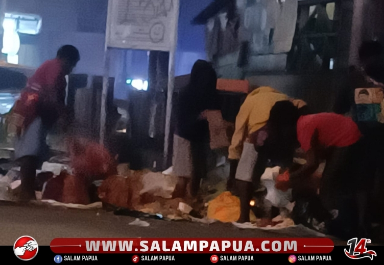 DLH Mimika Keluhkan TPS Di Pasar Lama Kerap Dibongkar Pemulung Dan Pencari Makanan Ternak