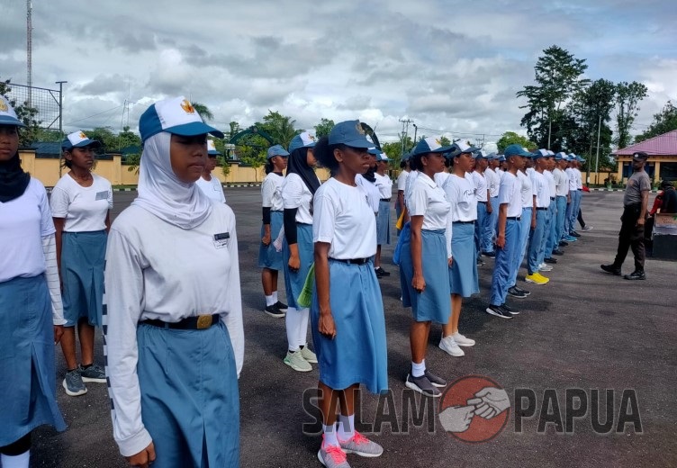 40 ANGGOTA PASKIBRA KABUPATEN MIMIKA MULAI MENJALANI LATIHAN UNTUK UPACARA HUT RI KE-78