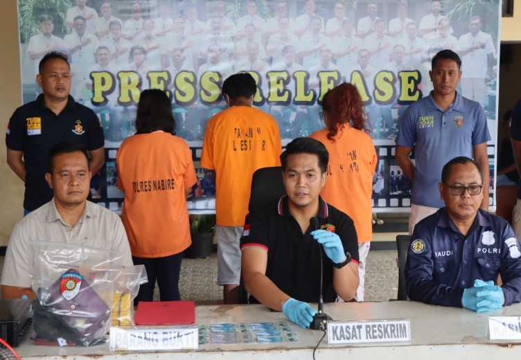 Polisi Tangkap 3 Tersangka Pengedar Uang Palsu Di Nabire