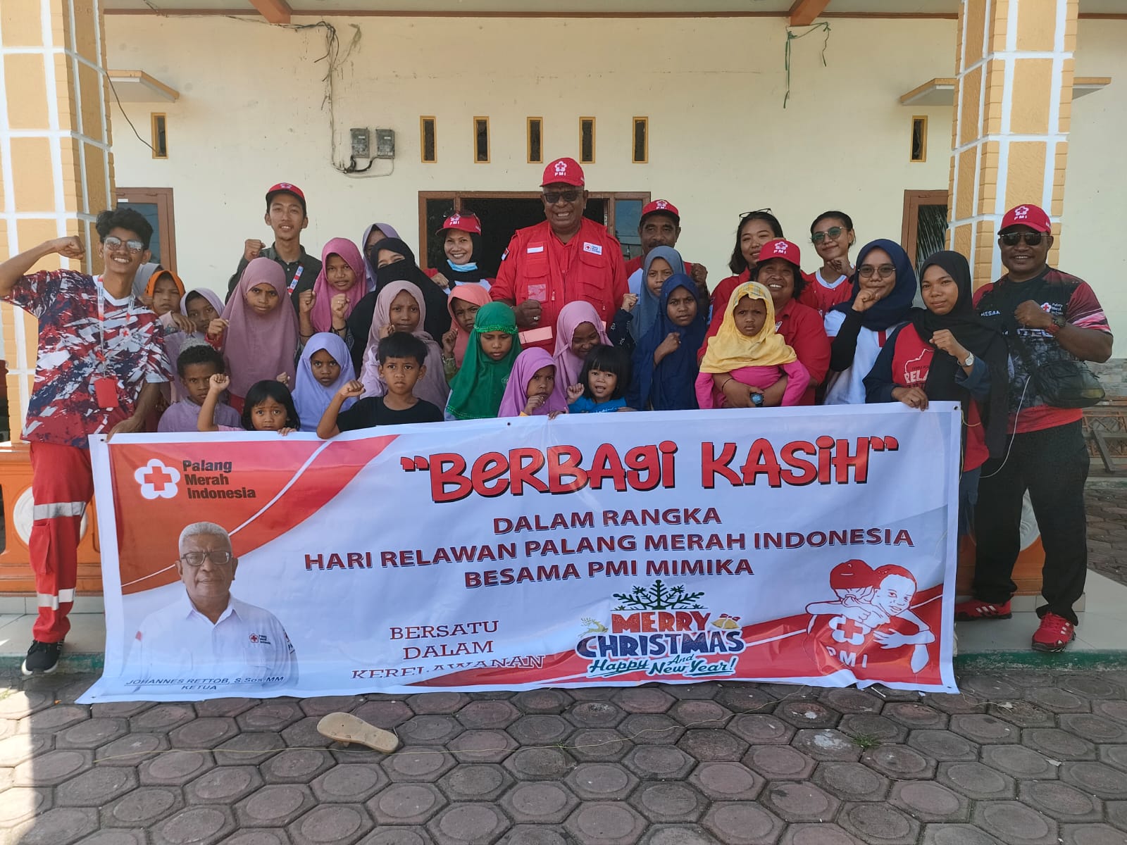 Memperingati Hari Relawan, PMI Mimika Berbagi Kasih Di Empat Panti Asuhan