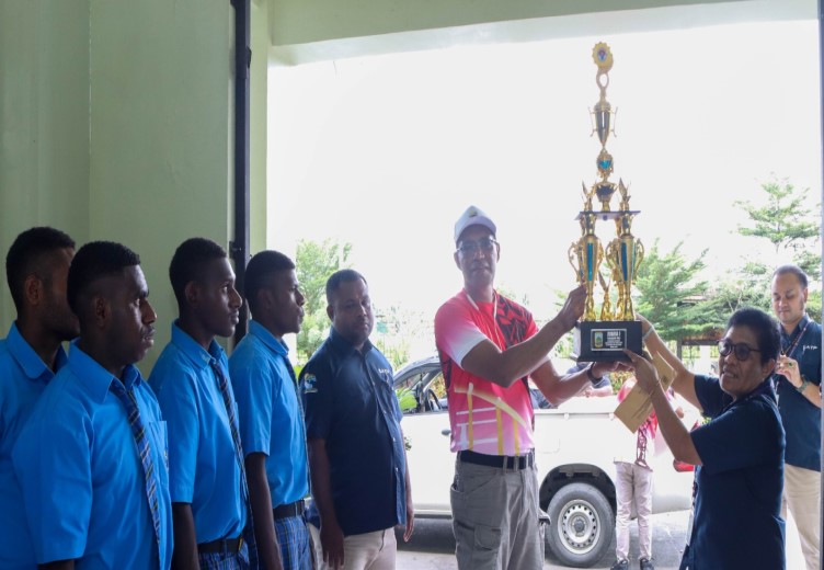 TIM VOLI SATP TIMIKA JUARA 1 PADA KEJUARAAN OLAHRAGA MULTI DAN SINGLE EVENT SE-PAPUA TENGAH