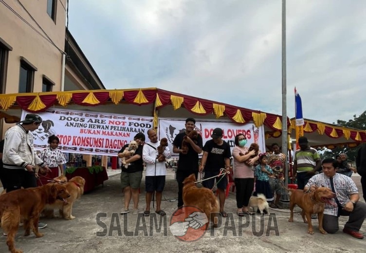 KAMPANYEKAN 'STOP KONSUMSI DAGING ANJING', DOG LOVERS IKUT MEMERIAHKAN RANGKAIAN KEGIATAN HUT RI KE-78 DI TIMIKA