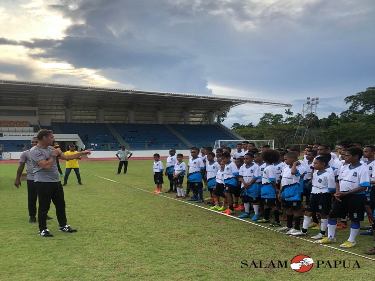 22 ANAK PAPUA LOLOS SELEKSI HARI KEDUA “PFA CARI BAKAT 2023” DI MIMIKA