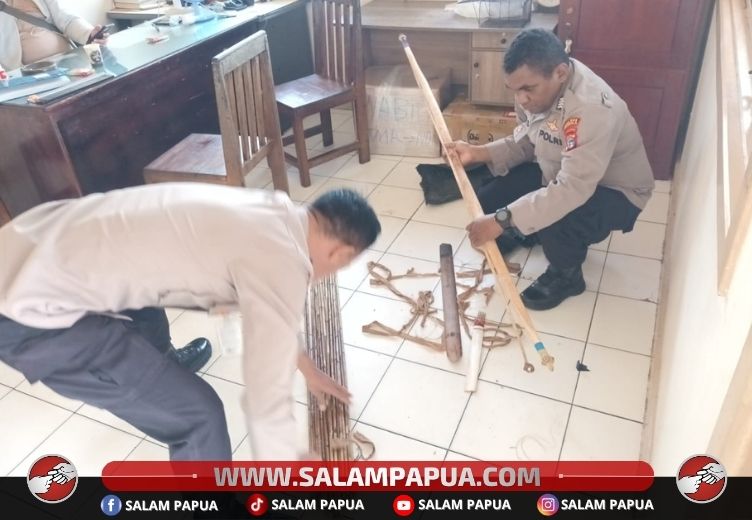 Polisi Amankan Puluhan Anak Panah Di Bandara Mozes Kilangin