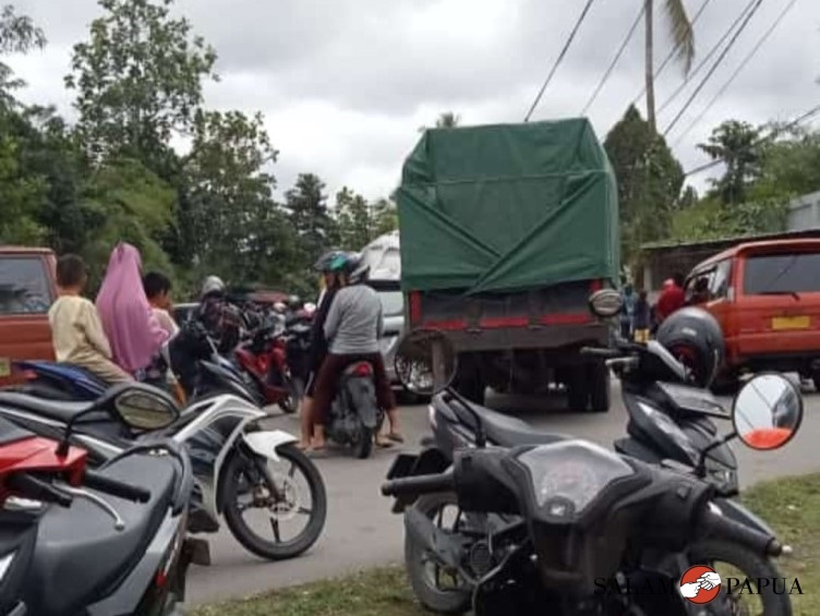 WARGA PALANG JALAN MAPURJAYA LANTARAN SULIT DAPAT MINYAK TANAH