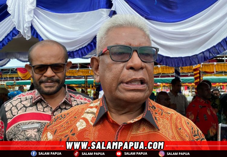 Bupati Mimika John Rettob Akan Alirkan Air Bersih Ke 12.000 Sambungan Rumah Warga