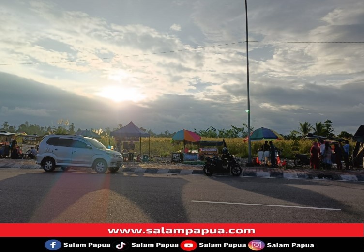 Jalan WR Supratman Jadi Spot Favorit Nongkrong Warga Timika